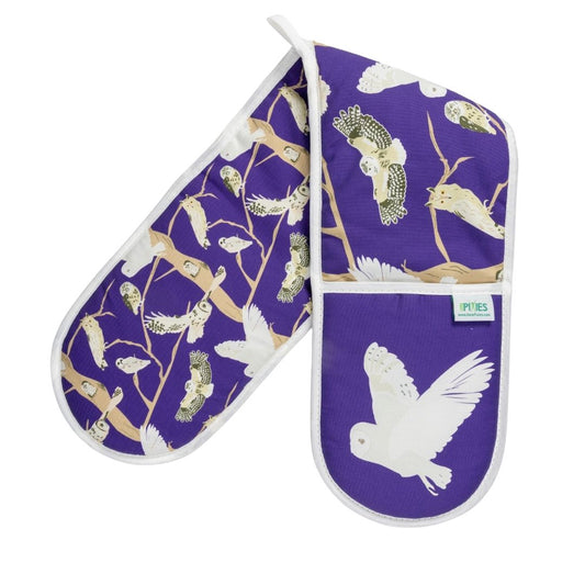 Purple oven gloves with pattern featuring the 5 species of native British owls. Great gift for bird lovers and wildlife fans, illustrations include the barn owl, tawny owl and more